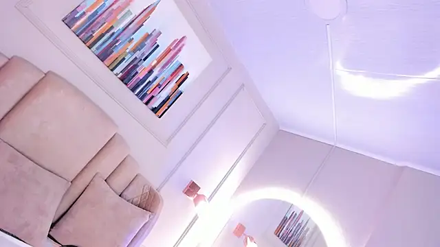 Snapshot of maddy_brookss chatting on 11/24/25, 06:19 maddy brookss online show from 11/24/25, 06:19