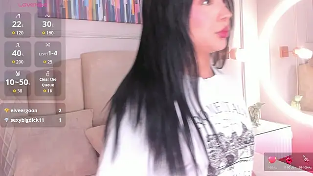 Snapshot of maddy_brookss chatting on 12/13/25, 08:04 maddy brookss online show from 12/13/25, 08:04