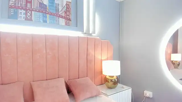 Snapshot of maddy_brookss chatting on 09/21/25, 02:11 maddy brookss online show from 09/21/25, 02:11