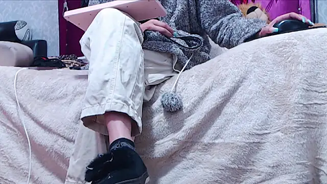 AyshaScott online show from 04/22/26, 01:07