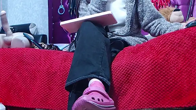 AyshaScott online show from 11/12/25, 12:31