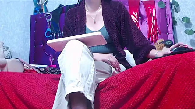 AyshaScott online show from 02/11/26, 12:38