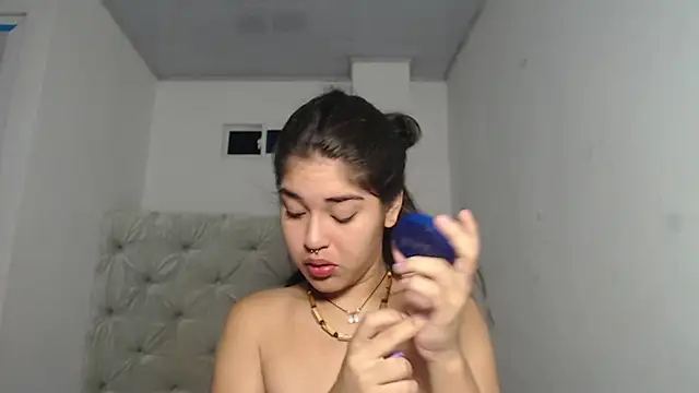 Snapshot of Melody_phillips2 chatting on 10/09/25, 10:05 Melody phillips2 online show from 10/09/25, 10:05