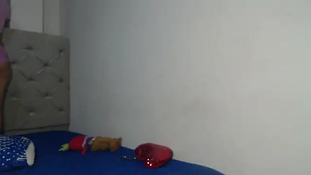 Snapshot of Melody_phillips2 chatting on 11/15/25, 10:52 Melody phillips2 online show from 11/15/25, 10:52