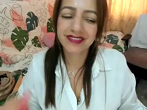 Snapshot of MonicaGarcia_ chatting on 09/29/25, 08:58 MonicaGarcia online show from 09/29/25, 08:58