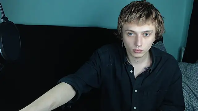 Snapshot of axxxturel chatting on 01/25/25, 06:02 axxxturel online show from 01/25/25, 06:02