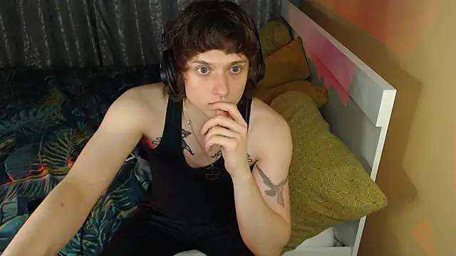 Snapshot of axxxturel chatting on 09/27/25, 05:30 axxxturel online show from 09/27/25, 05:30