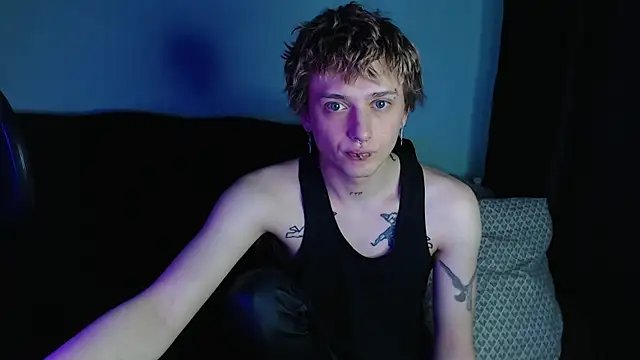 Snapshot of axxxturel chatting on 02/26/25, 04:30 axxxturel online show from 02/26/25, 04:30