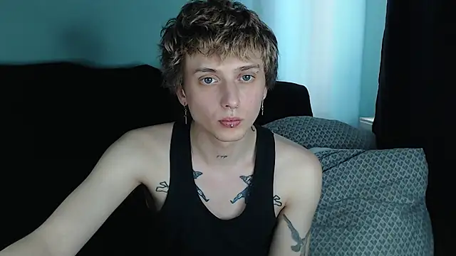 Snapshot of axxxturel chatting on 02/26/25, 10:49 axxxturel online show from 02/26/25, 10:49