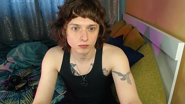 Snapshot of axxxturel chatting on 10/13/25, 04:47 axxxturel online show from 10/13/25, 04:47