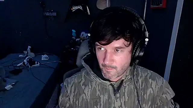 Stix Zadinia online show from 12/15/25, 03:01