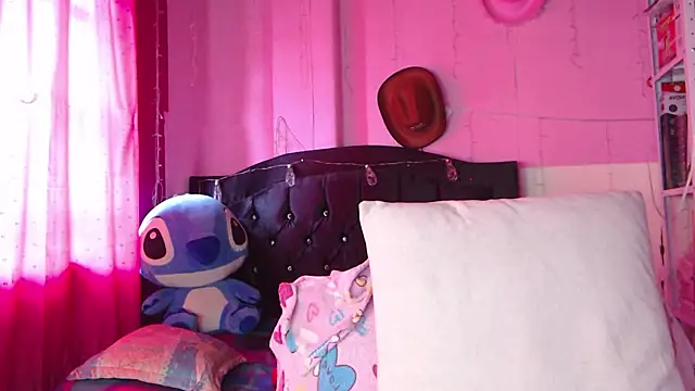 NikkiRous  online show from 01/14/26, 02:42