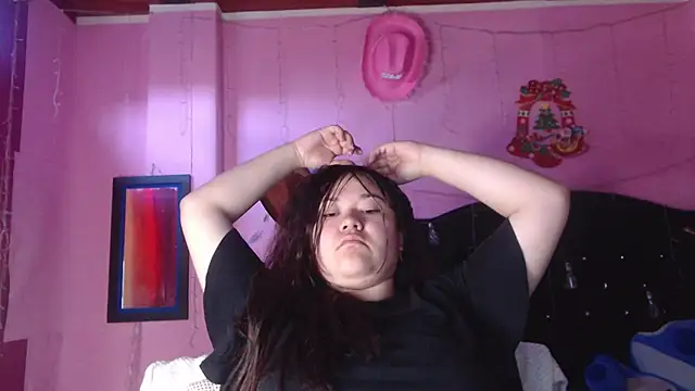 Snapshot of NikkiRous_ chatting on 09/23/25, 12:34 NikkiRous online show from 09/23/25, 12:34