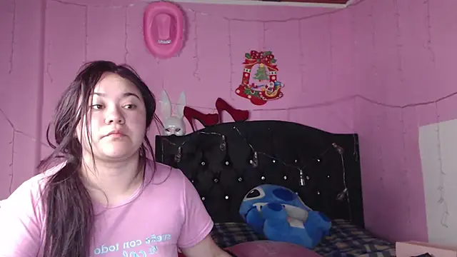 Snapshot of NikkiRous_ chatting on 03/14/25, 12:40 NikkiRous online show from 03/14/25, 12:40