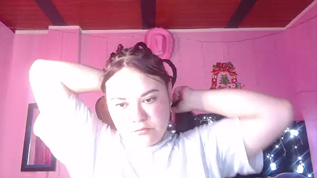 Snapshot of NikkiRous_ chatting on 11/14/25, 01:37 NikkiRous online show from 11/14/25, 01:37