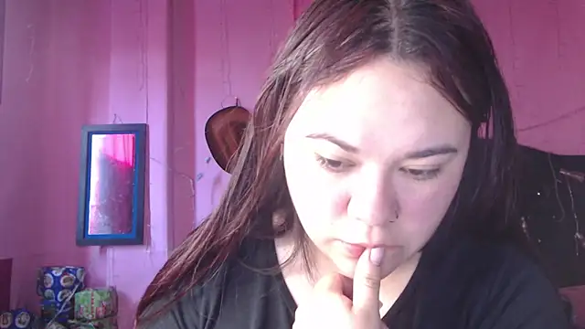 NikkiRous  online show from 12/19/25, 12:51