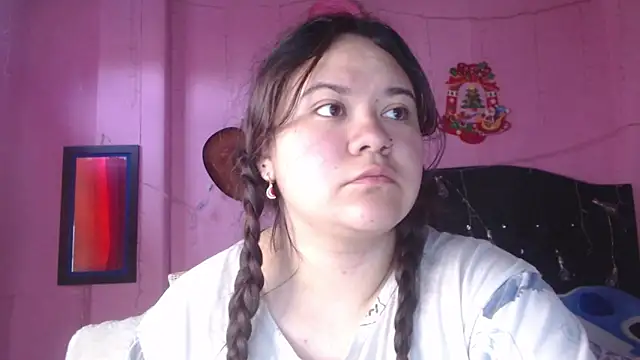 Snapshot of NikkiRous_ chatting on 09/27/25, 12:44 NikkiRous online show from 09/27/25, 12:44