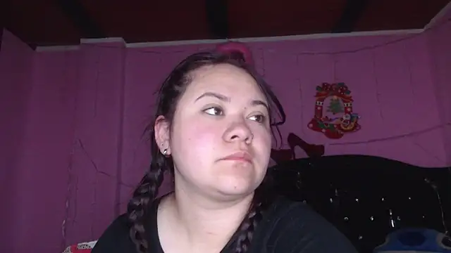 Snapshot of NikkiRous_ chatting on 03/21/25, 01:23 NikkiRous online show from 03/21/25, 01:23