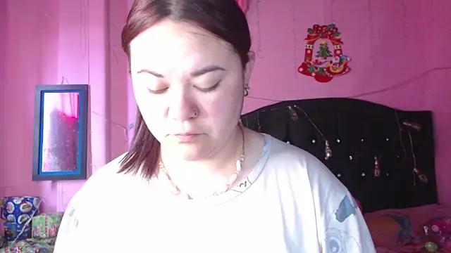 Snapshot of NikkiRous_ chatting on 12/16/25, 01:15 NikkiRous online show from 12/16/25, 01:15