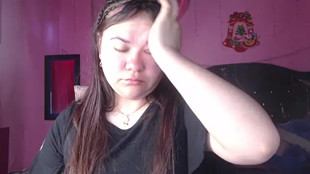 Snapshot of NikkiRous_ chatting on 09/22/25, 12:33 NikkiRous online show from 09/22/25, 12:33