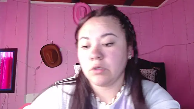 Snapshot of NikkiRous_ chatting on 12/05/25, 01:10 NikkiRous online show from 12/05/25, 01:10