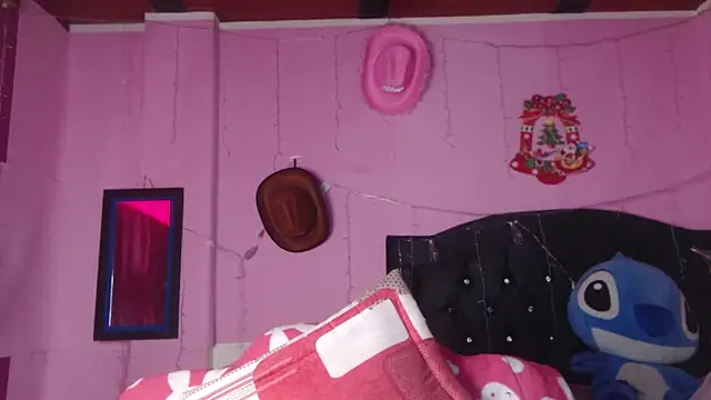 Snapshot of NikkiRous_ chatting on 10/08/25, 12:28 NikkiRous online show from 10/08/25, 12:28