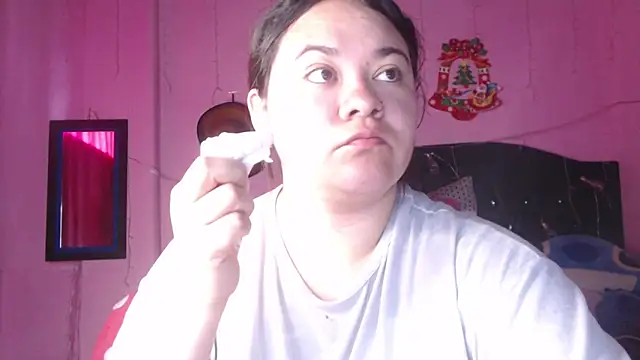 Snapshot of NikkiRous_ chatting on 10/18/25, 12:40 NikkiRous online show from 10/18/25, 12:40