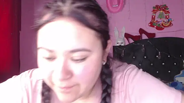 Snapshot of NikkiRous_ chatting on 03/21/25, 04:29 NikkiRous online show from 03/21/25, 04:29