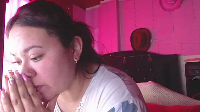 Snapshot of NikkiRous_ chatting on 06/18/26, 02:11 NikkiRous online show from 06/18/26, 02:11
