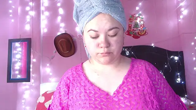 Snapshot of NikkiRous_ chatting on 11/07/25, 12:53 NikkiRous online show from 11/07/25, 12:53