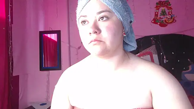 Snapshot of NikkiRous_ chatting on 10/22/25, 12:37 NikkiRous online show from 10/22/25, 12:37