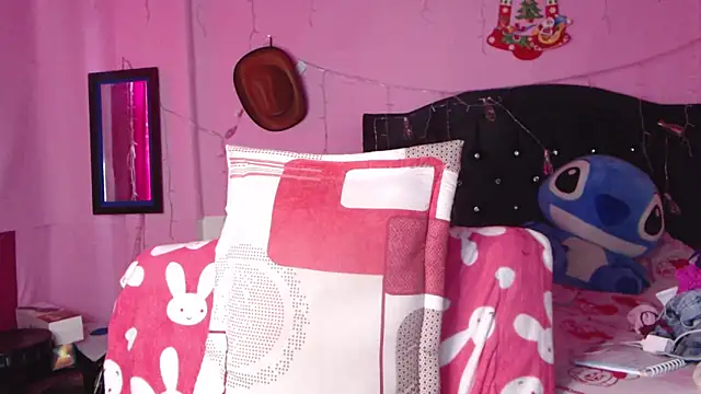 Snapshot of NikkiRous_ chatting on 11/19/25, 01:22 NikkiRous online show from 11/19/25, 01:22