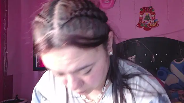 Snapshot of NikkiRous_ chatting on 12/04/25, 01:32 NikkiRous online show from 12/04/25, 01:32