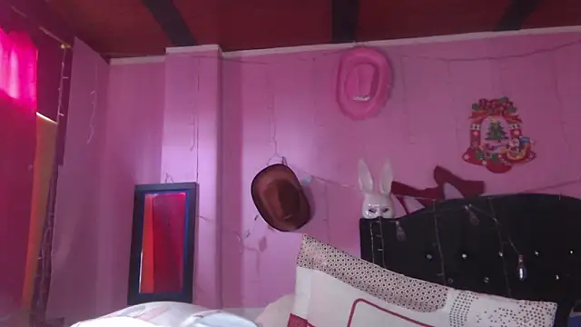 Snapshot of NikkiRous_ chatting on 09/20/25, 12:54 NikkiRous online show from 09/20/25, 12:54