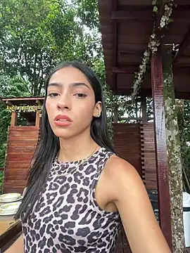 Snapshot of Ema_azel chatting on 02/17/25, 02:17 Ema azel online show from 02/17/25, 02:17