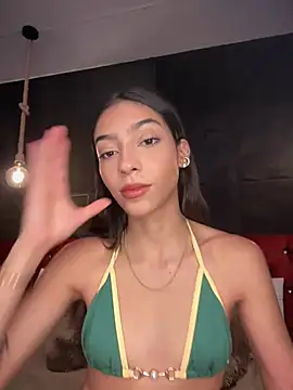 Snapshot of Ema_azel chatting on 02/15/25, 01:38 Ema azel online show from 02/15/25, 01:38