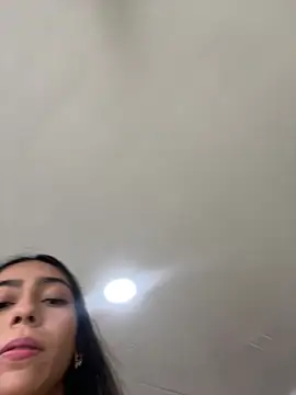 Snapshot of Ema_azel chatting on 02/21/25, 01:22 Ema azel online show from 02/21/25, 01:22