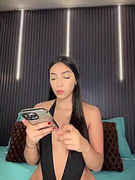 Ema azel online show from 12/16/25, 01:37