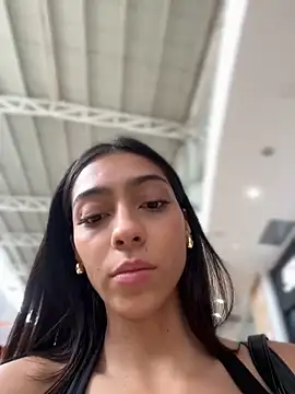 Snapshot of Ema_azel chatting on 03/14/25, 07:01 Ema azel online show from 03/14/25, 07:01