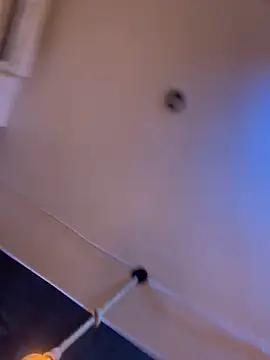 Snapshot of Ema_azel chatting on 02/25/25, 01:32 Ema azel online show from 02/25/25, 01:32