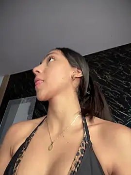 Ema azel online show from 11/22/25, 02:05