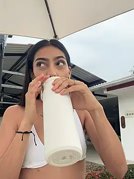 Snapshot of Ema_azel chatting on 03/22/25, 01:30 Ema azel online show from 03/22/25, 01:30