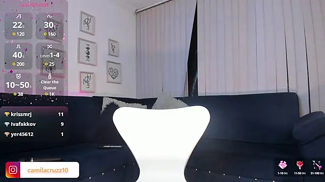 Snapshot of cami_cruzz chatting on 03/04/25, 11:43 cami cruzz online show from 03/04/25, 11:43