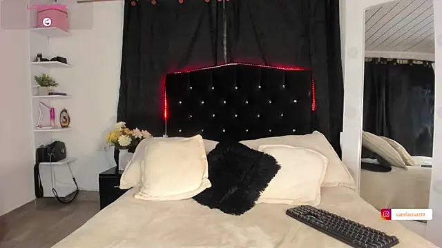 Snapshot of cami_cruzz chatting on 09/27/25, 08:48 cami cruzz online show from 09/27/25, 08:48