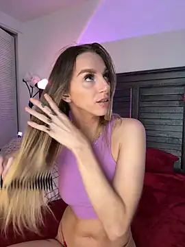 Snapshot of BrattyBae_xo chatting on 02/17/25, 08:38 BrattyBae xo online show from 02/17/25, 08:38