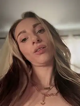 BrattyBae xo online show from 01/14/26, 08:45