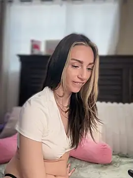 BrattyBae xo online show from 02/24/26, 06:20