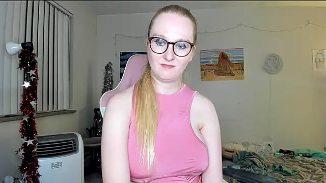 Snapshot of AudreyMadisonX chatting on 02/04/25, 06:25 AudreyMadisonX online show from 02/04/25, 06:25