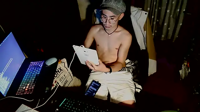 Moby Yik online show from 05/12/26, 05:52