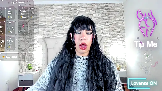 Giorgina Parado online show from 11/07/25, 01:15